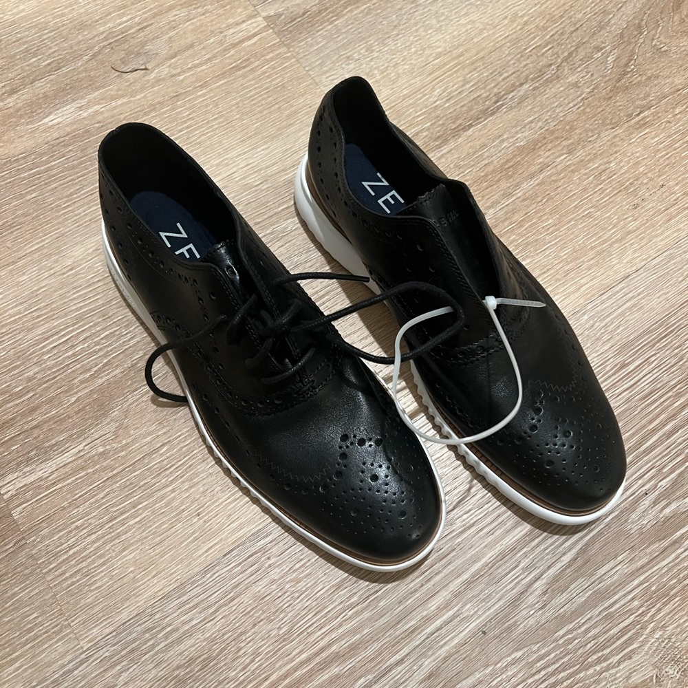 Mens Cole Haan 2.ZeroGrand Wingtip Oxford - Black - Size 9  retail is $310
